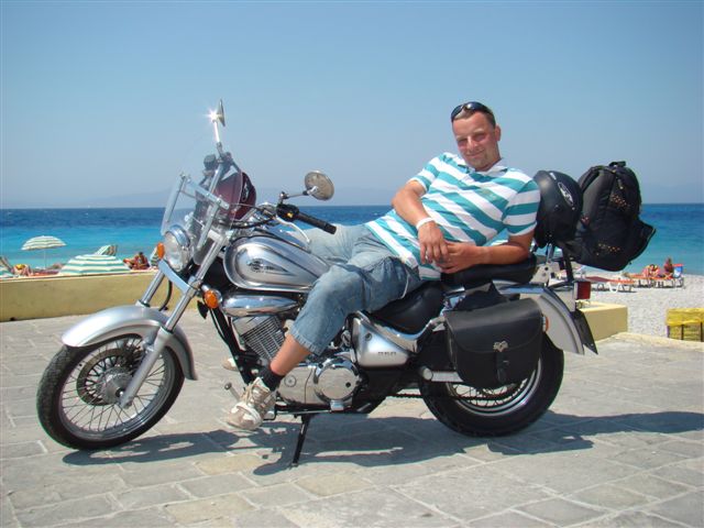 Naše vypůjčená motorka